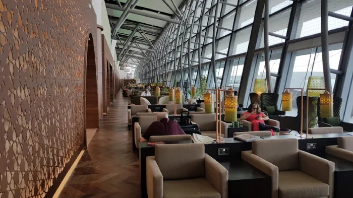 لانژ تشریفات فرودگاه مسقط – عمان